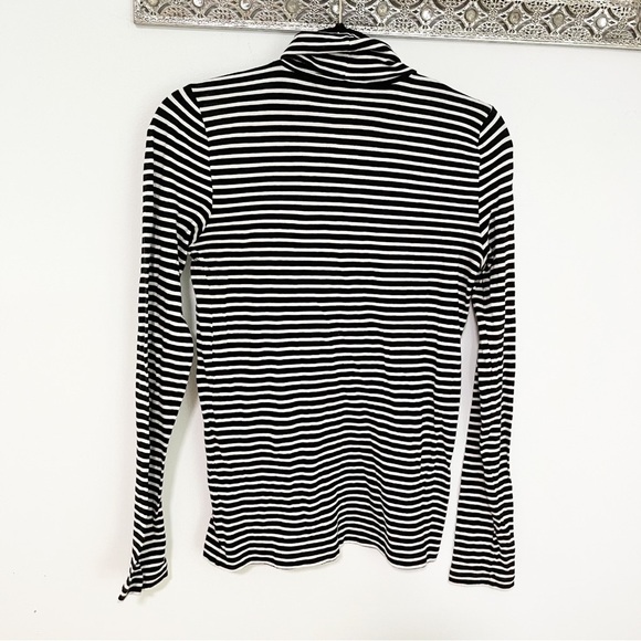J Crew Black and White Striped Turtle Neck Top Blouse Small - Picture 2 of 4
